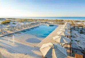 Unclassified image, 2 of 40, button - Kiva Lodge 301 - Freshly Updated Golf-front Condo With Beach Club Access (Gulf Shores)