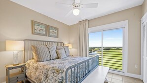 Cabana, várias camas, vista para o campo de golfe (Kiva Lodge 504)