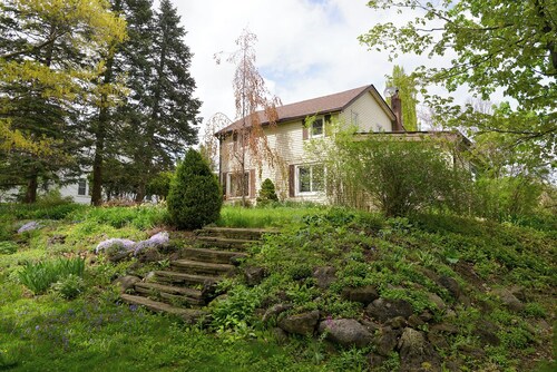 Private 5-Acre Brampton Retreat – Minutes to Toronto