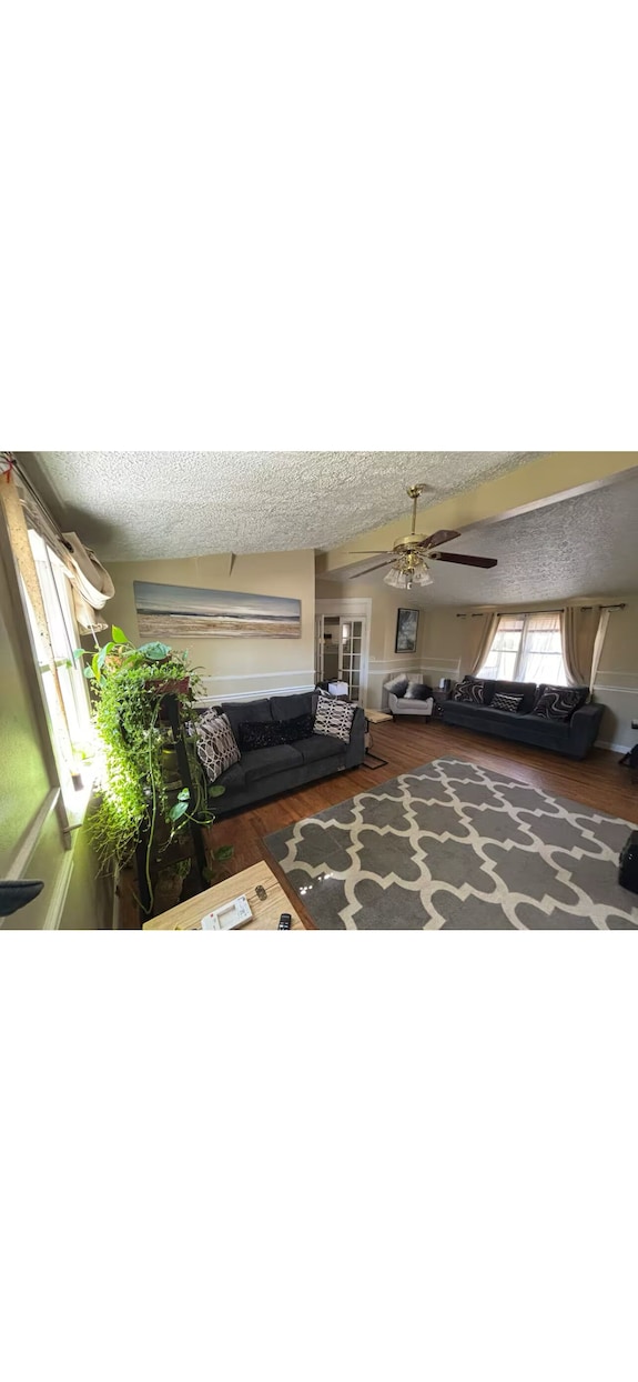 3-bedroom House In Serene Lusby With Refreshing Ac, Heat, Outdoor Fireplace - Lusby, MD