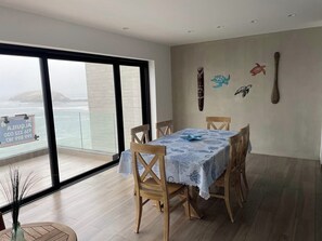 Dining - Wonderful 4-bedroom apartment in Punta Hermosa - Oceanfront (Punta Hermosa)
