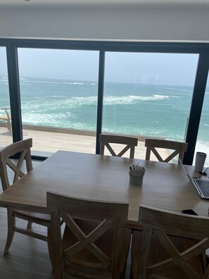 Dining - Wonderful 4-bedroom apartment in Punta Hermosa - Oceanfront (Punta Hermosa)