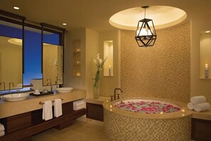 Bathroom - Ocean View Jr. Suite at Secrets Akumal Riviera Maya Cancun (Akumal)
