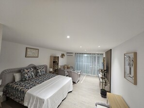 Iron/ironing board, WiFi, bed sheets - Vrbo Property (Mont vernon)