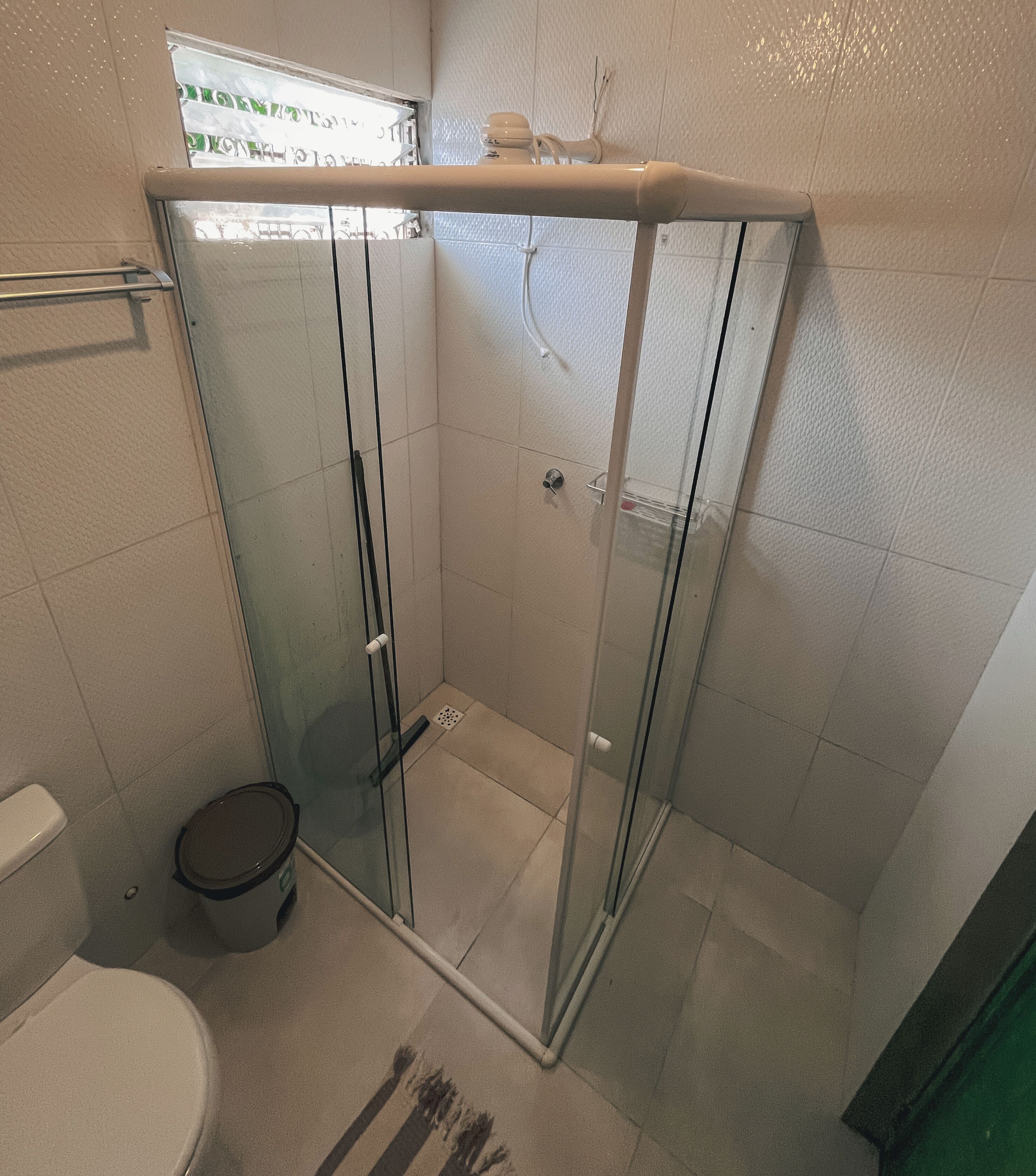 Comfort Room, 1 Queen Bed, Shared Bathroom, Courtyard View | Bathroom