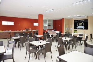 Dining - CAJUEIRO HOTEL (Floriano)