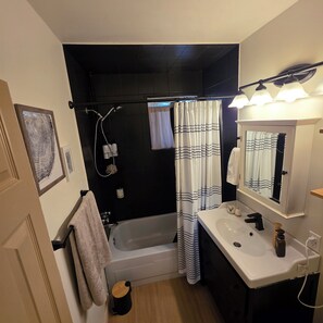 Bathroom - Lil' Bears' Lair (Arnstein)