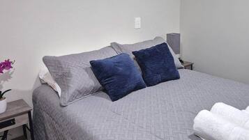 Iron/ironing board, WiFi, bed sheets