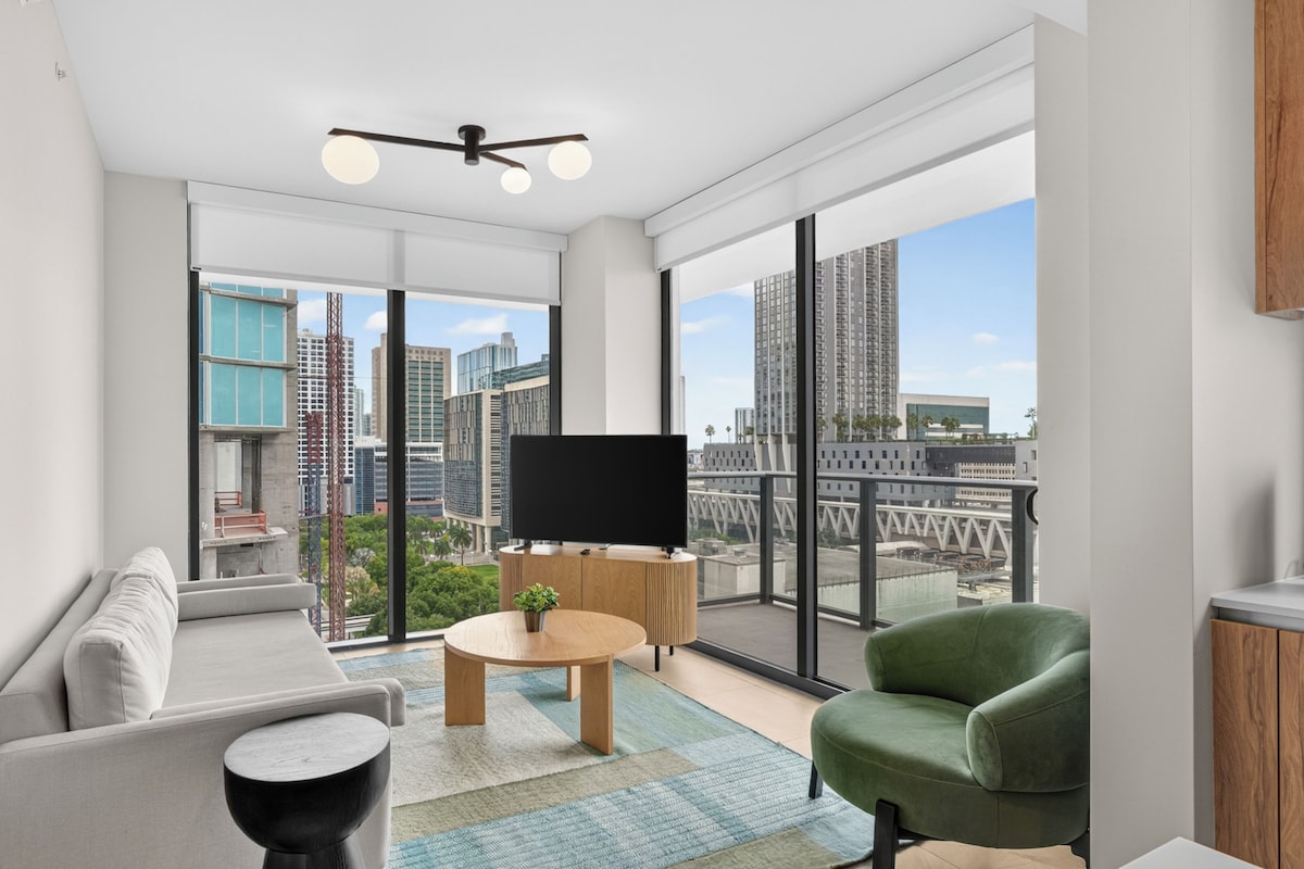 Condo dành cho gia đình, 2 phòng ngủ, không hút thuốc | Khu phòng khách