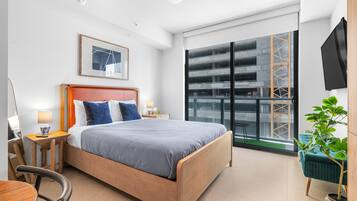Studio Suite có thiết kế đặc trưng, 1 giường cỡ queen, không hút thuốc