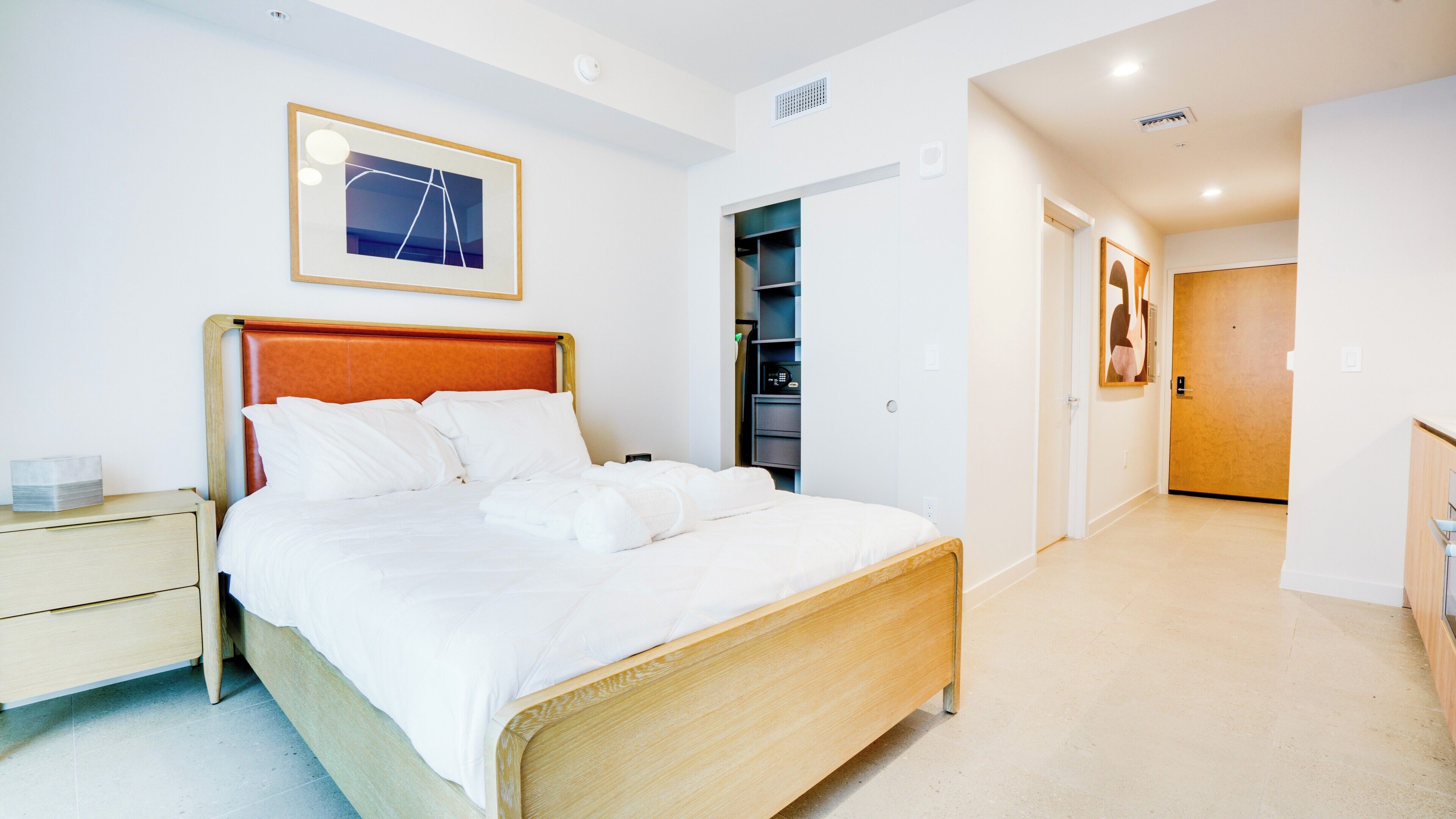 City Studio Suite, 1 Queen Bed, Non Smoking