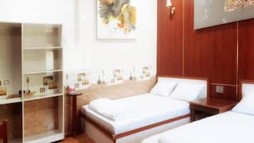 Family Quadruple Room, 2 Queen Beds