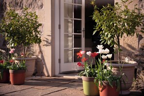 Exterior detail - Luxury Scottish Country House Near Edinburgh (Dalkeith)
