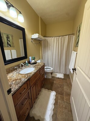 Unclassified image, 5 of 20, button - Condo + Lake Life + 6 Waterpark Passes Daily (Arnolds Park)