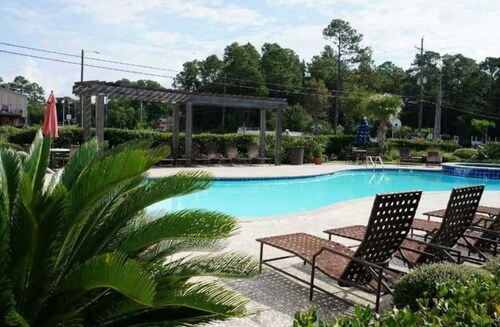 Slip Away at Harbor Landing