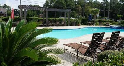 Slip Away at Harbor Landing