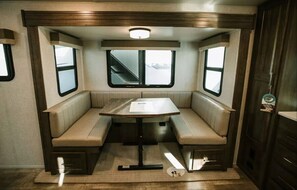Unclassified image, 3 of 21, button - Modern Camper with Kitchen, Shower & A/C in Lake George (Lake George)