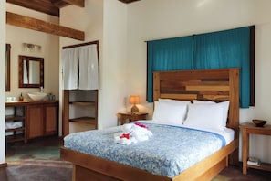 Unclassified image, 5 of 21, button - North Beach Retreat Belize (San Pedro)