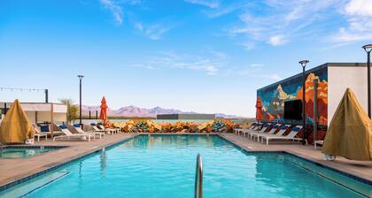 The Azur by AvantStay
