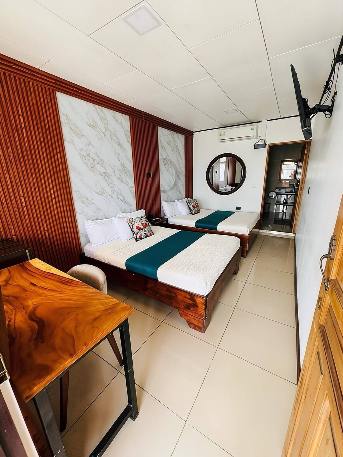 Basic Double Room | Desk, WiFi (free)