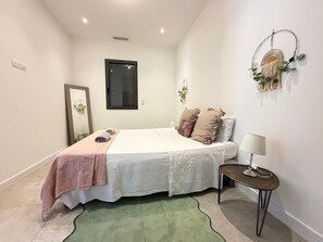 Unclassified image, 2 of 6, button - Air-conditioned one-bedroom apartment with private parking in Bastia (Bastia)