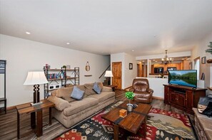 Living area - Summit Timber | 3-Min Walk to Snow Summit (Big Bear Lake)