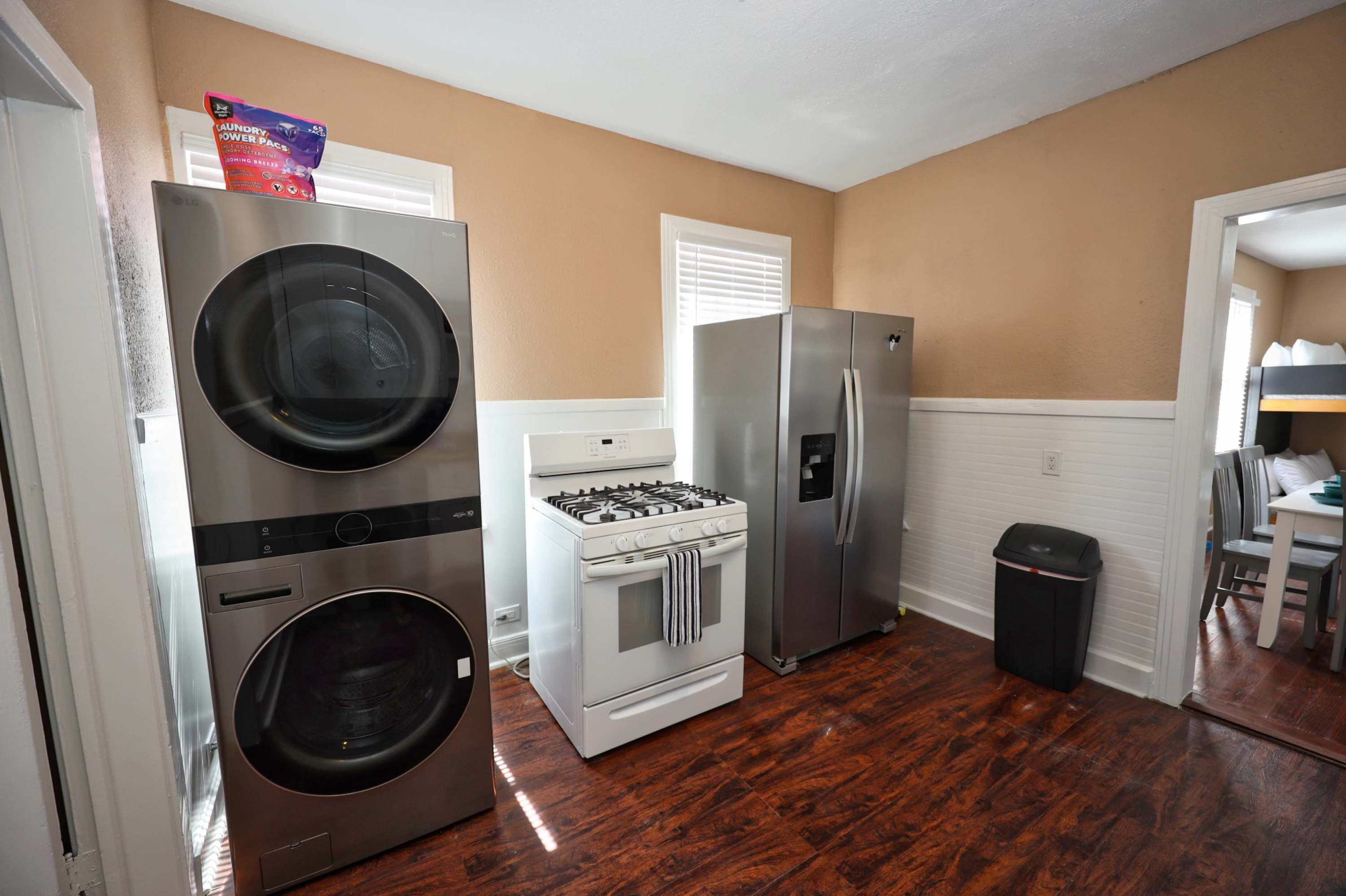 House, Multiple Beds, City View (Cotton Cottage) | Laundry