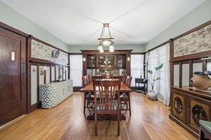 Unclassified image, 5 of 44, button - Historic 3BR Monrovia Oasis with Pool, BBQ & Spa (Monrovia)