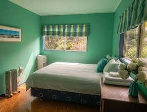 Unclassified image, 3 of 12, button - Peaceful & private retreat in the heart of Thames (Thames)