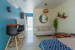Living area - Vrbo Property (Oranjestad)