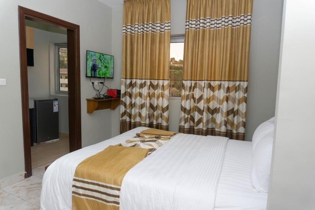 Comfort Room, City View | Laptop workspace, free WiFi