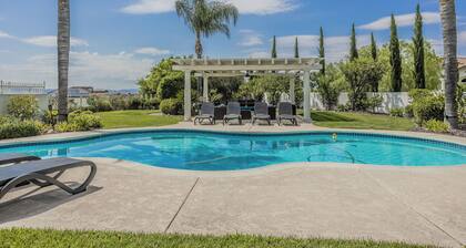 Main Home at Chateau Blanc 5 bedroom/pool/spa, fire pit, views!