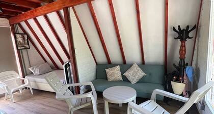 A comfortable, private chalet with easy access, surrounded by nature in Sampues.