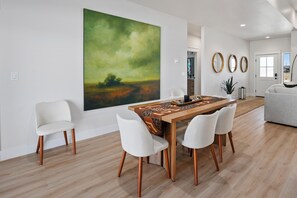 Dining - Rhino Haus , Luxe Furnishings , Soaking Tub , Chic (Twin Falls)