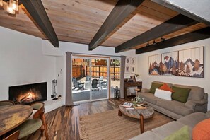 Living area - Summit Après | 2-Min Walk to Snow Summit (Big Bear Lake)