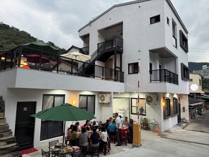 Outdoor dining - Checheng Stay (Nantou County)
