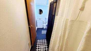 Studio, 1 Bedroom | Bathroom