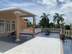 Unclassified image, 4 of 10, button - Premium private guest suite with pool access (Ranchito)
