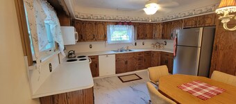 Perfect 3-bedroom house with AC in charming Oil City