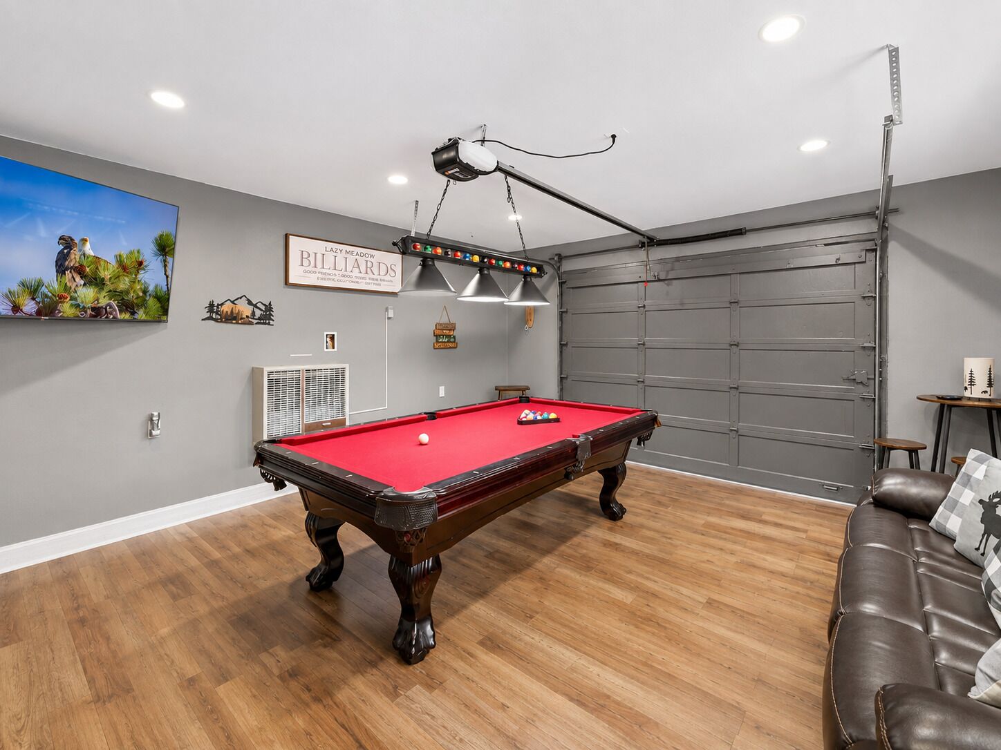 Lazy Meadow - Game On! Cozy Cabin W/ Hot Tub & Pool Table - California