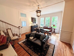 Living area - Camden Cottage, Southern History Welcomes You Home (Camden)