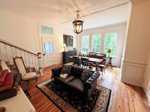 Camden Cottage, Southern History Welcomes You Home