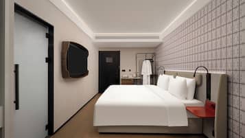Quarto de hotel com uma cama grande, mesa de cabeceira, televisão, guarda-roupa e banheiro visível através de uma porta aberta.