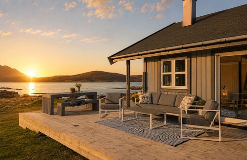 Oceanview Cabin Sleeps 6 - Sauna - Private Terrace