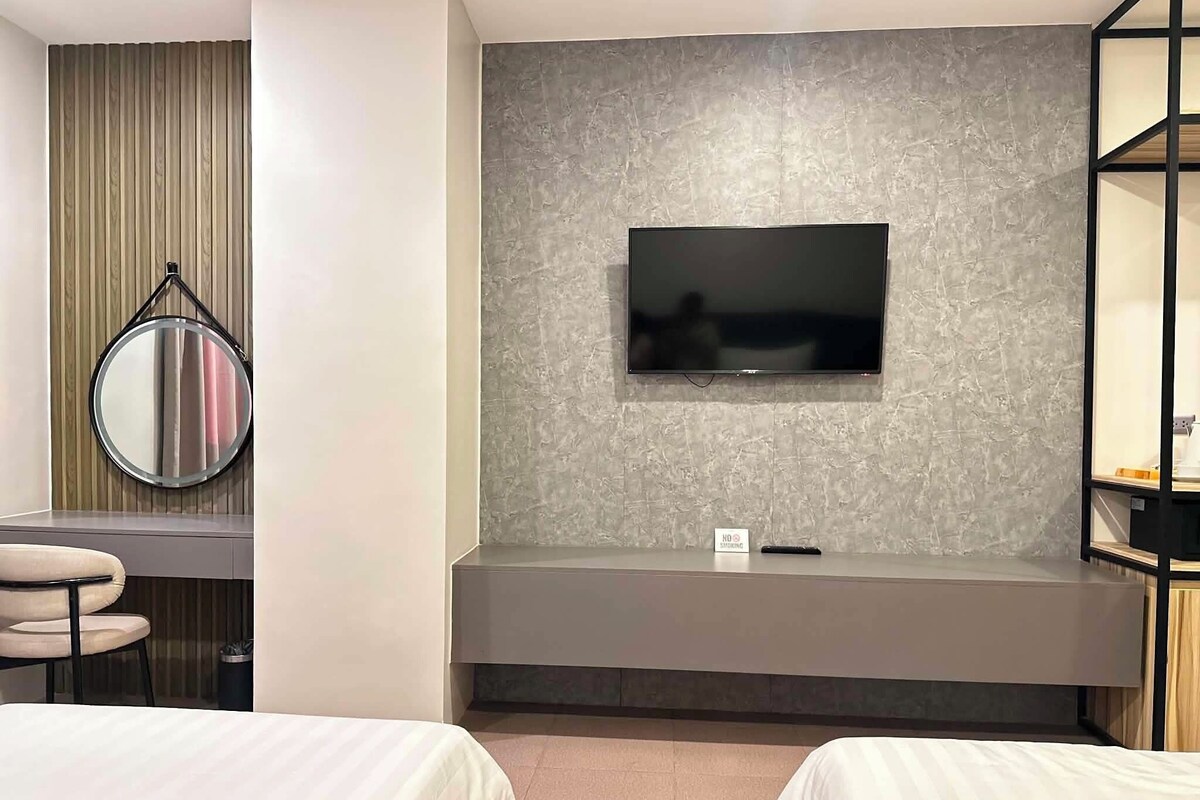 Deluxe Twin Room, 2 Single Beds, Non Smoking, Private Bathroom