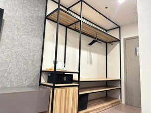 Deluxe Double Room, 1 King Bed, Non Smoking, Private Bathroom | Interior - Hotel One - Bacolod (Bacolod)