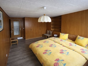 Room - Bärgblick Appartement/Fewo, Bad, WC, 2 Schlafräume 3 Zimmerwohnung by Interhome (Frutigen)