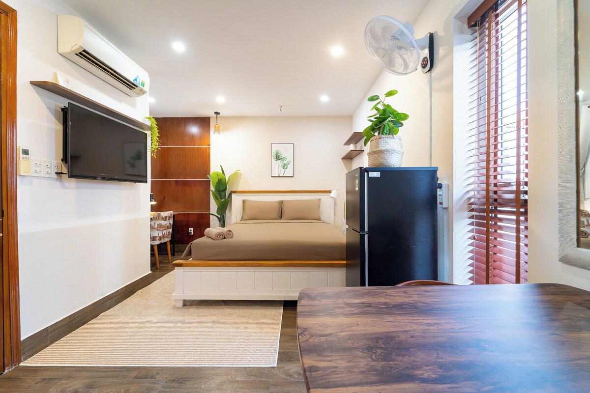 Standard Room, 1 Queen Bed