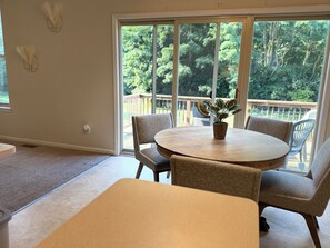 Unclassified image, 3 of 36, button - Perfect 5-bedroom house with AC in peaceful Ann Arbor/ Ravine LOT (Ann Arbor)