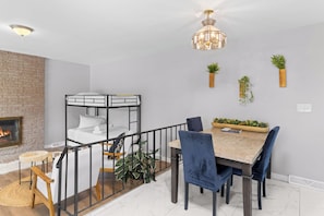 Unclassified image, 4 of 38, button - Adorable 3-bedroom house with AC in pleasant Ann Arbor (Ann Arbor)